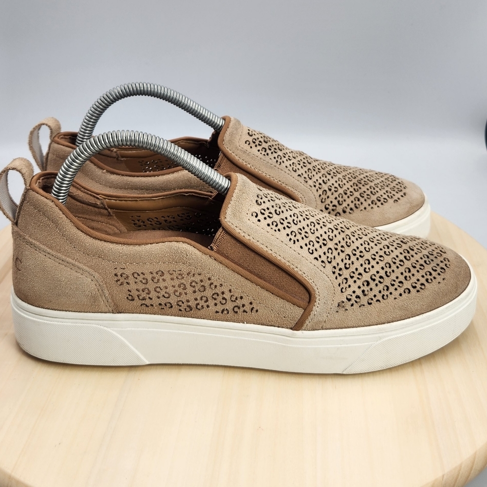 Vionic Womens Kimmie Perf Slip On Shoes sz 9